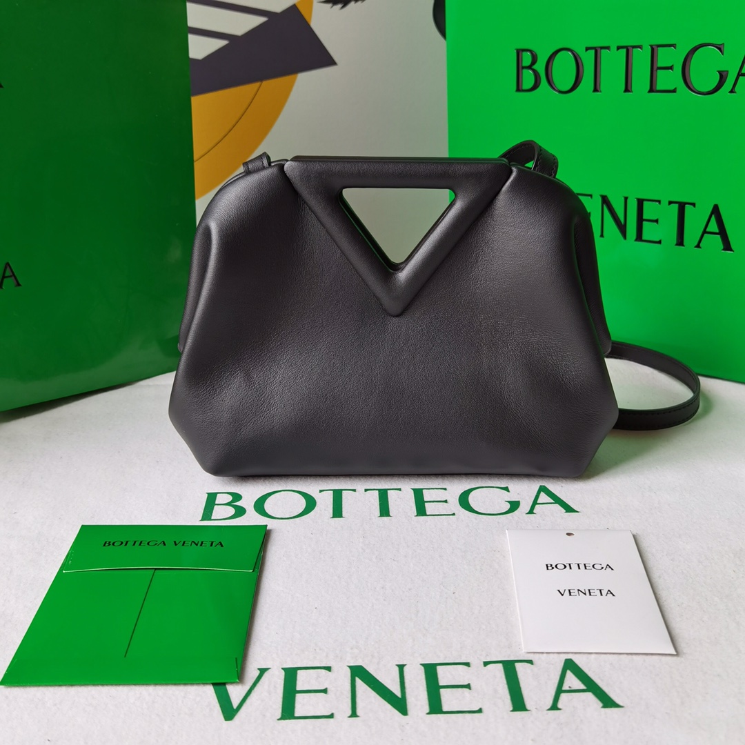 보테가베네타 The Triangle 미니 파우치 블랙 숄더백